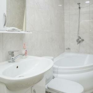 "Джуниор сюит с панорамным видом" для 2-х взр. и ребенка до 12 лет (Кровать queen-size+кресло-кровать для ребенка)