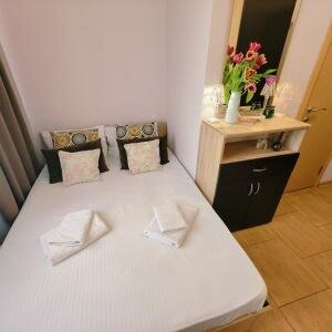 Мать и дитя