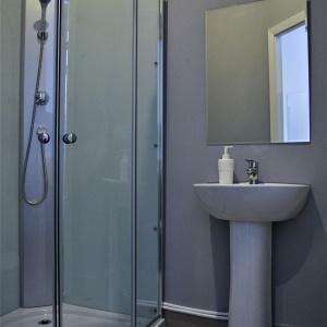 Двухместный номер Комфорт с двумя односпальными кроватями (Comfort)