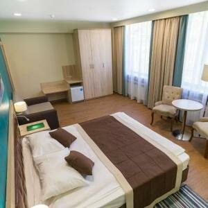 Джуниор Сюит