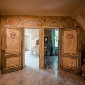 Люкс с кроватью "king size" и джакузи (Josephin)