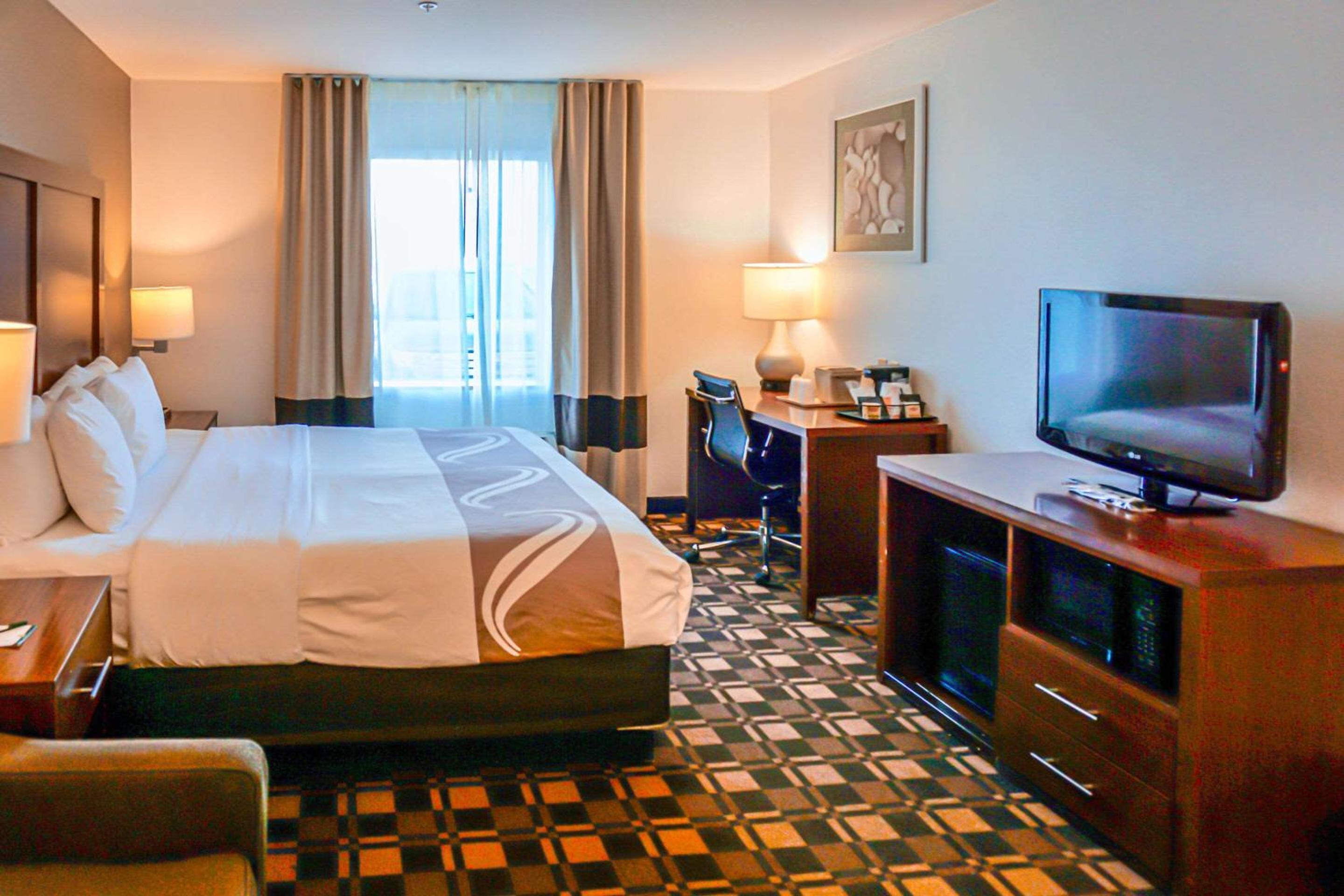 King Suite with Sofa Bed - Non-Smoking