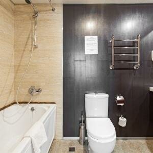 Бюджетный двухместный номер, вид в холл отеля