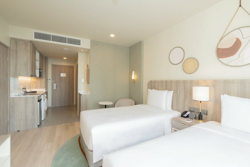 Studio Suite, 2 Twin Beds, Kitchen