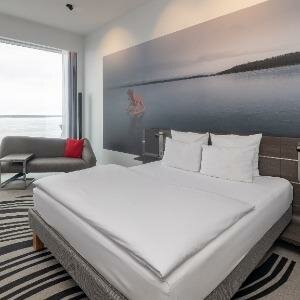 Номер Superior, с видом на реку - с большой двуспальной кроватью