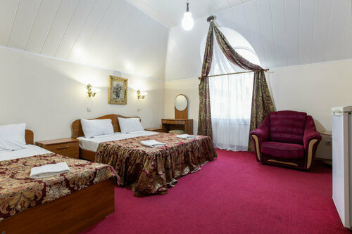 Улучшенный четырехместный номер