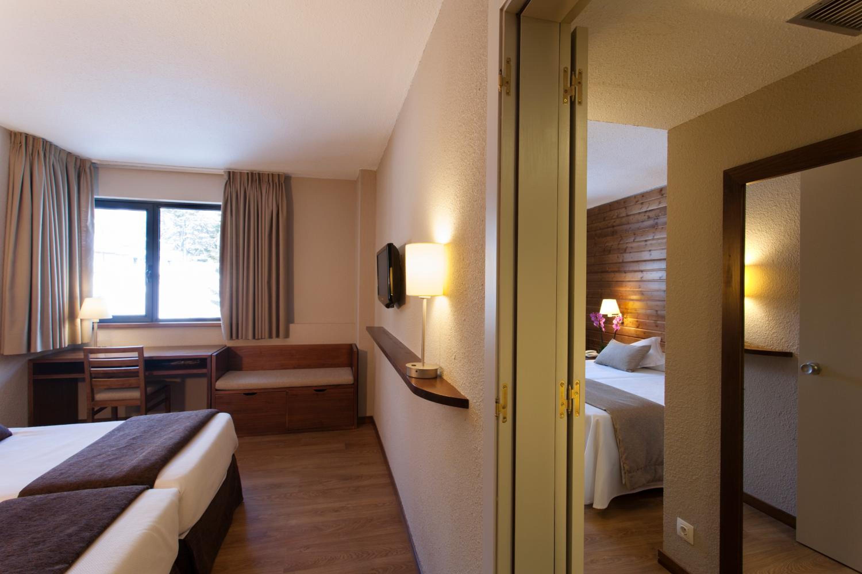 Triple Room (2 Adults + 1 Child)