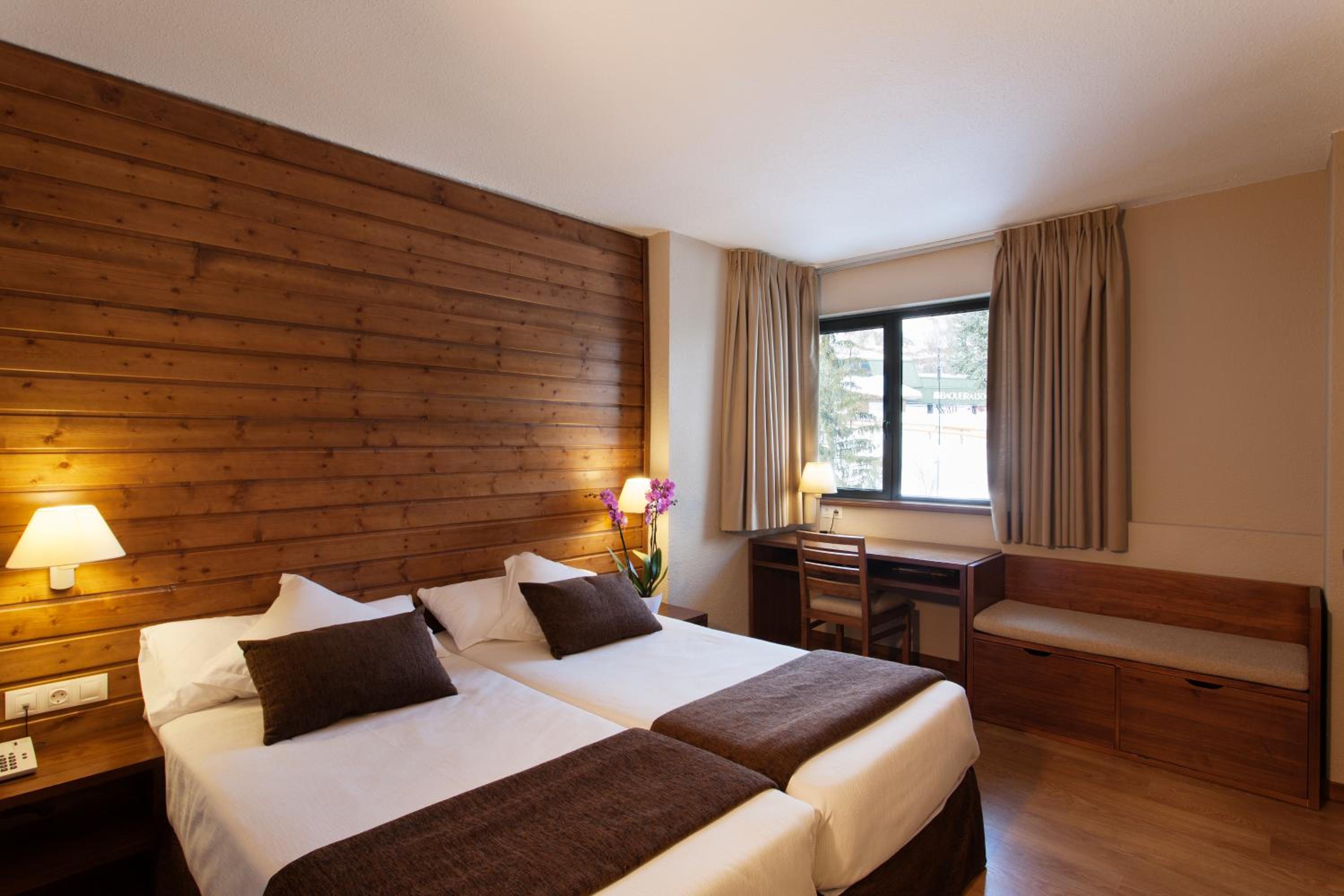 Triple Room (2 Adults + 1 Child)