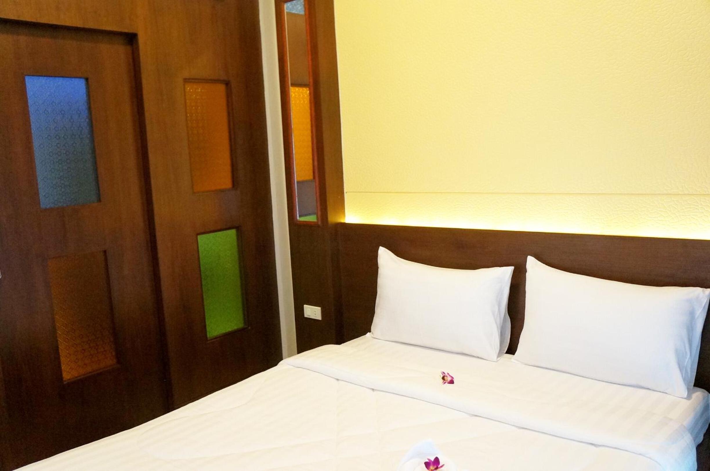 Quadruple Room with Private Bathroom