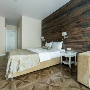 Полулюкс с балконом