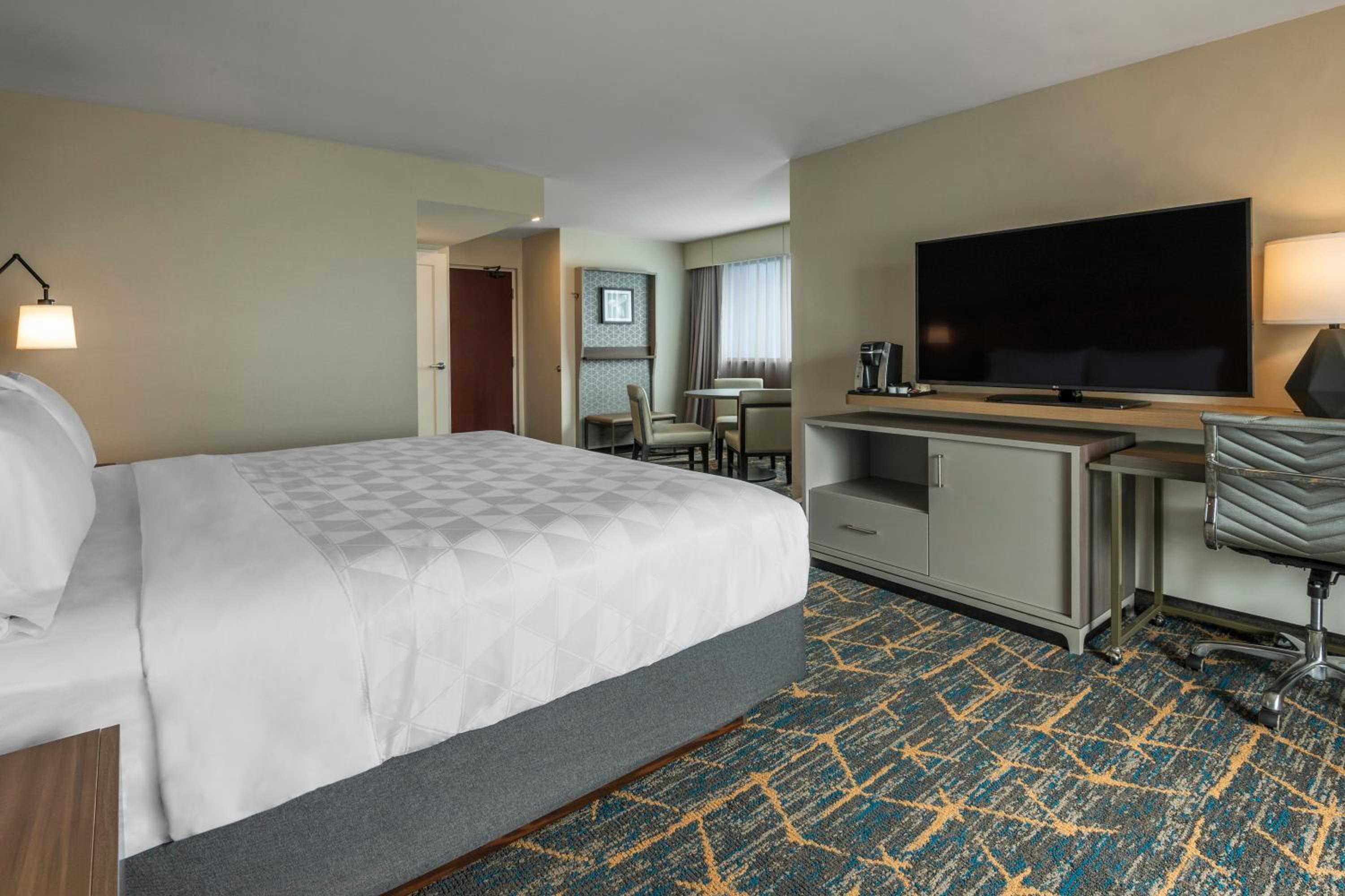 King Corner Premium - Harbor View