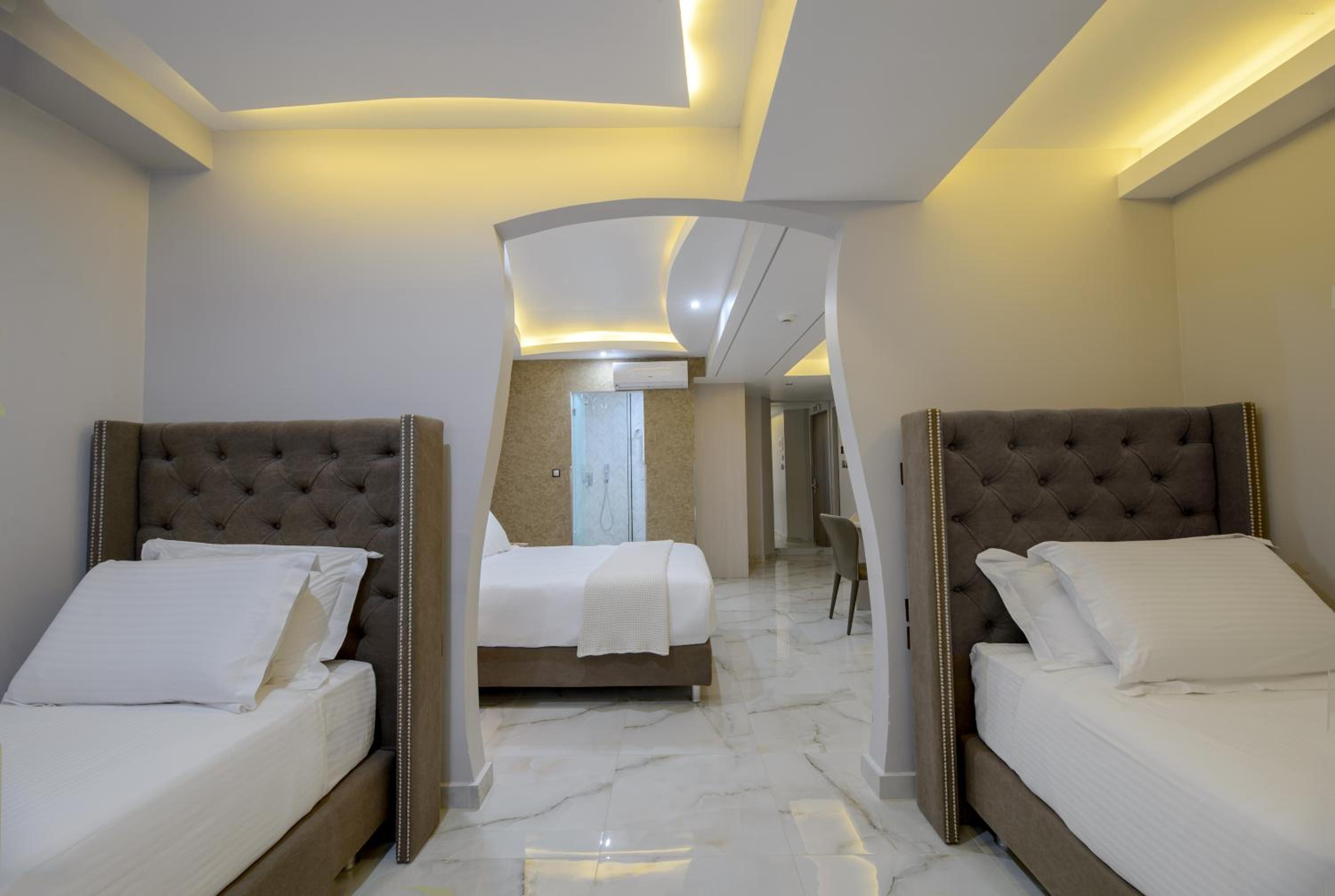 Deluxe Quadruple Room