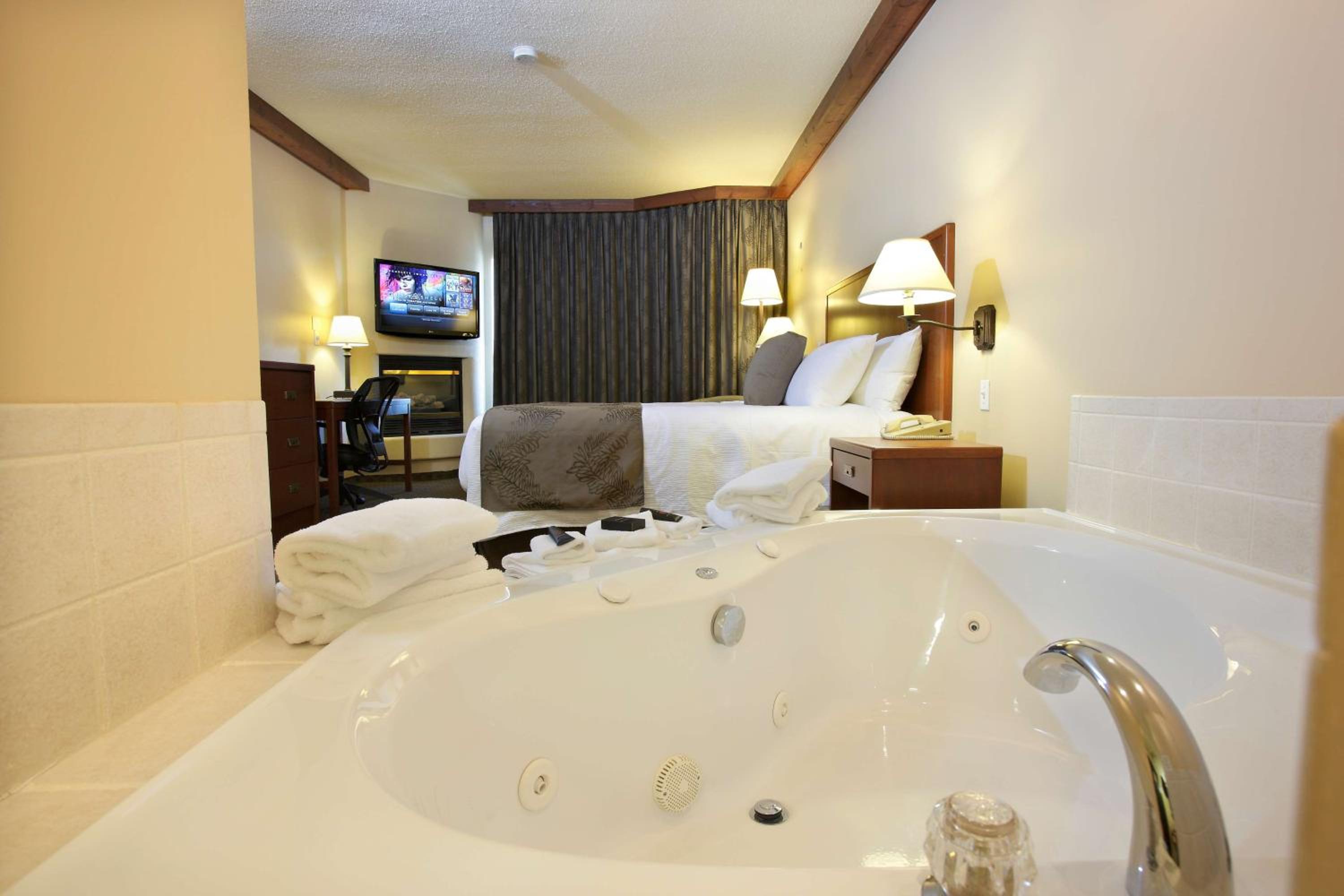 King Room with Sofa Bed - Non-Smoking