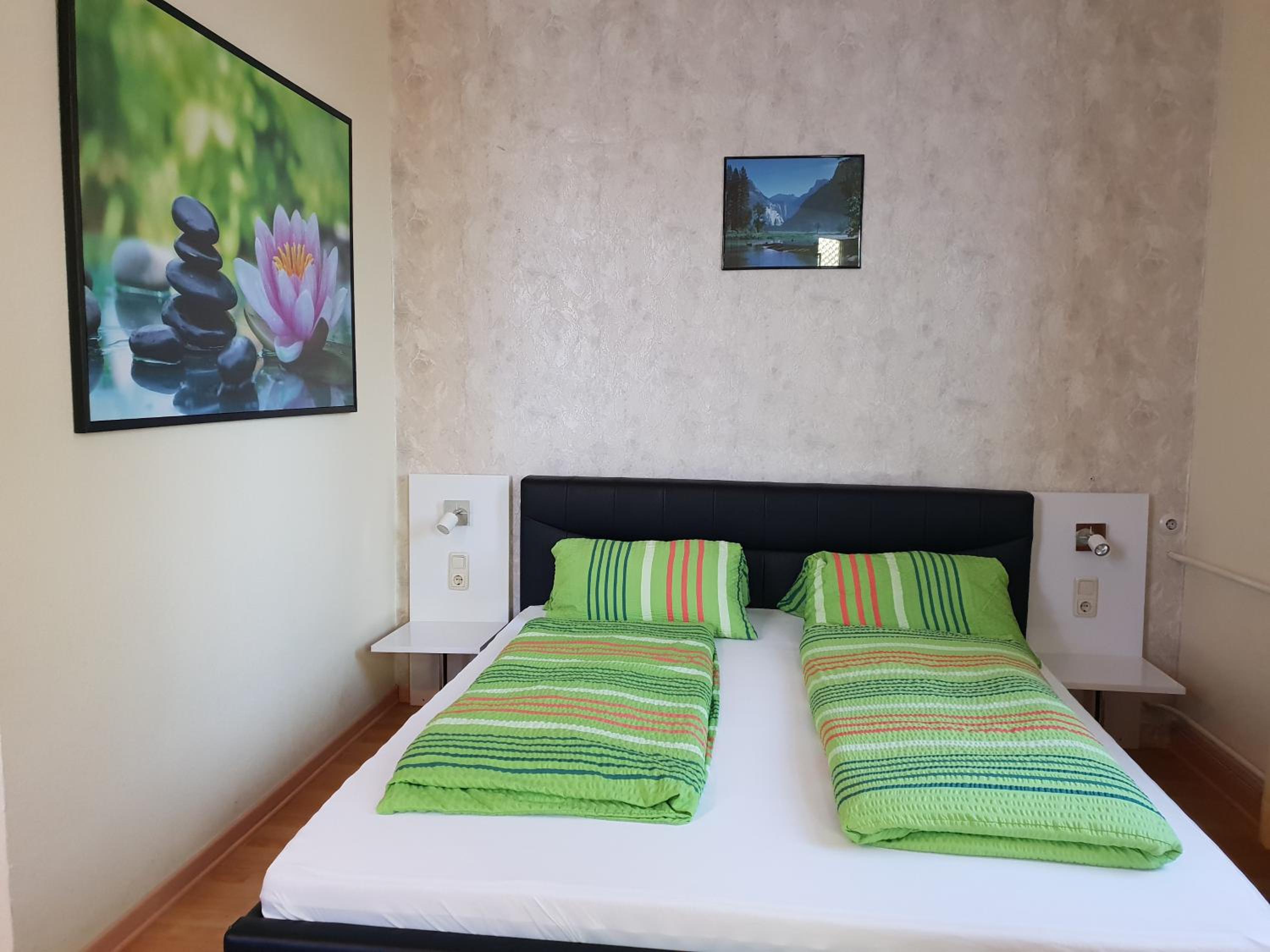 Deluxe Double Room with Shower