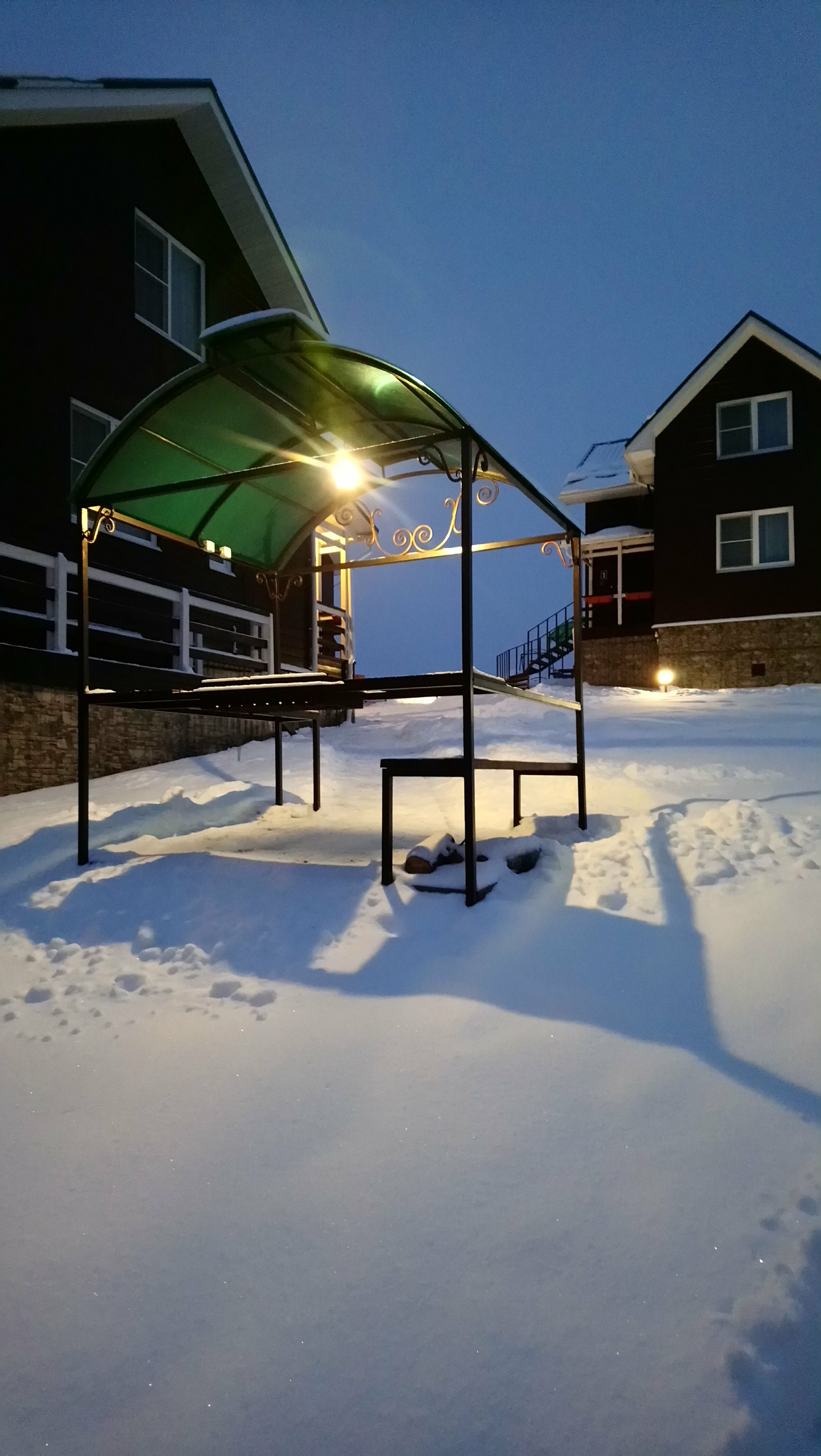 Коттедж улучшенный с мангальной зоной