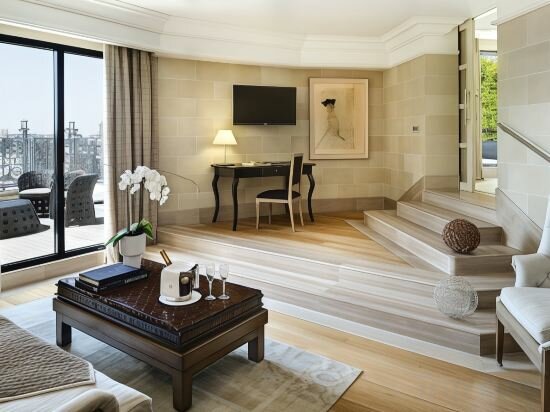 Penthouse Room