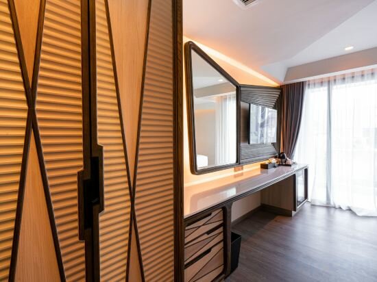 Premier Twin Bed Room