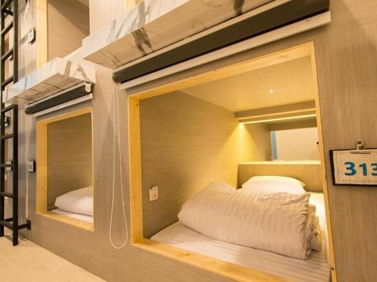 Capsule Female - Lower Bed