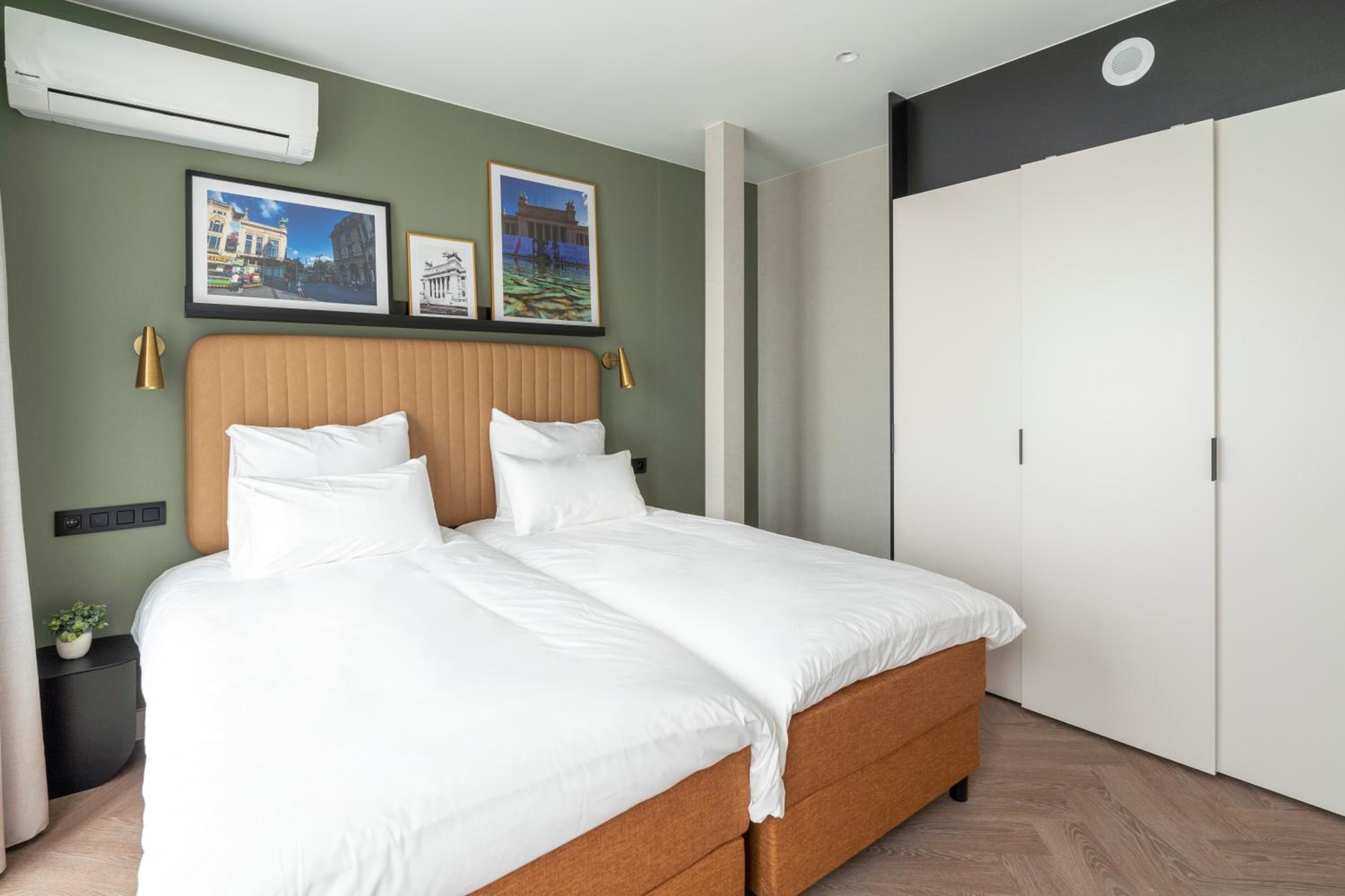 XL 2 Bedroom Apartment with Terrace and Sofa Bed