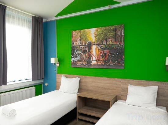 Budget Twin Studio With Private External Bathroom