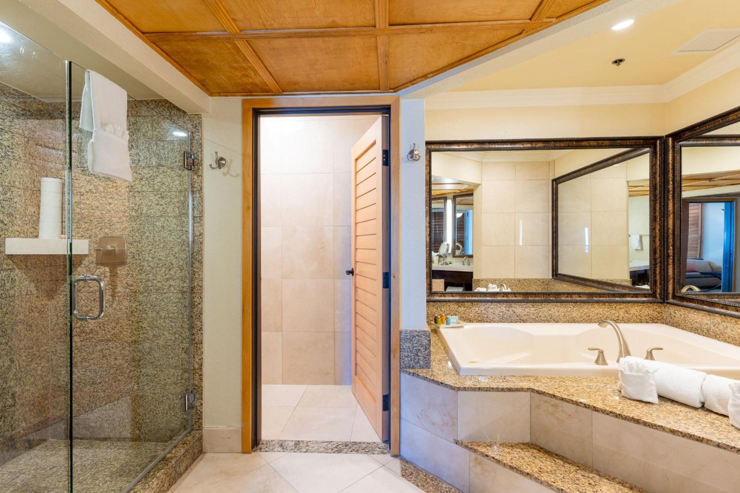 Suite with Spa Bath