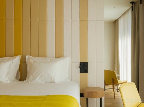 Deluxe Double Room Show View