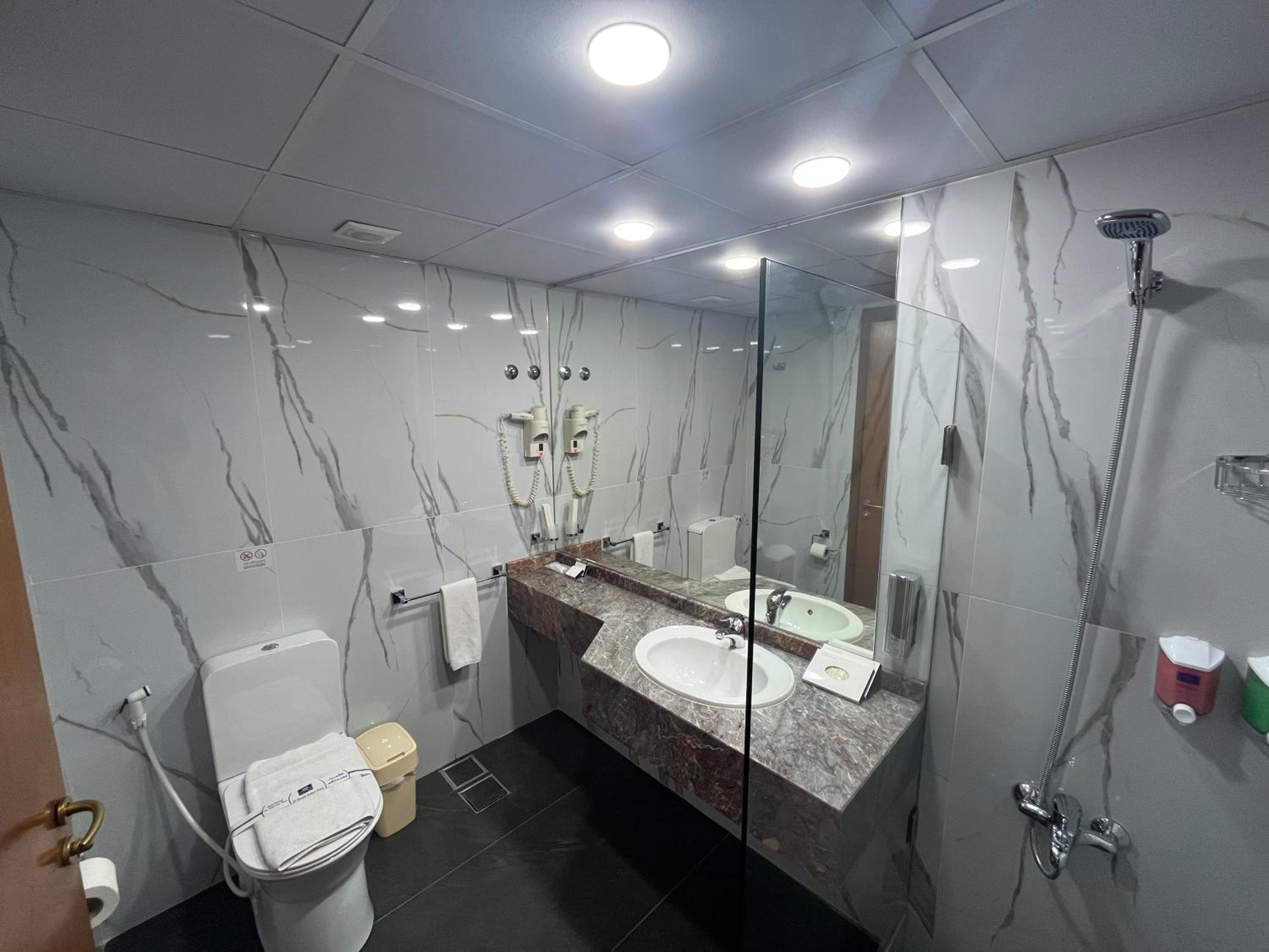 Deluxe Suite with Sea View