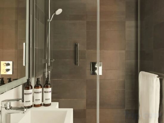 1 King Bed with Eiffel Tower View