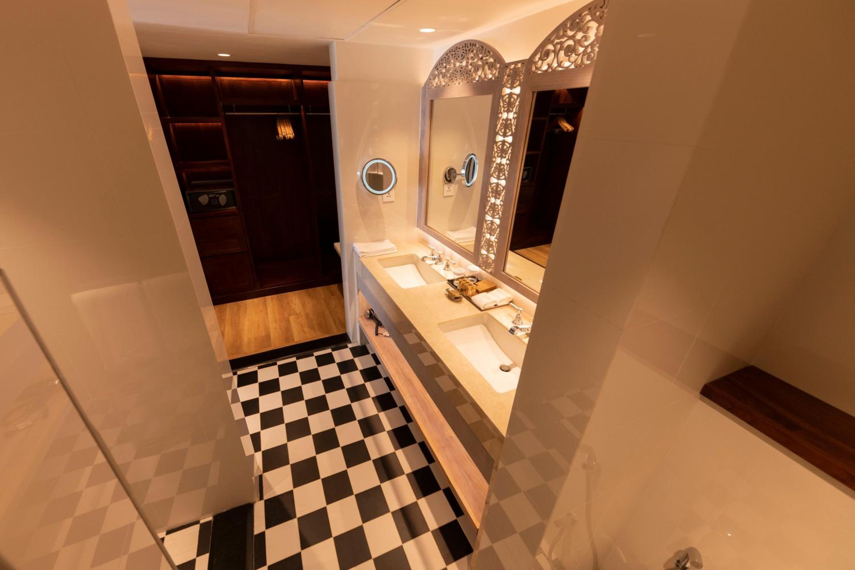 One-Bedroom Executive Suite with Ocean View