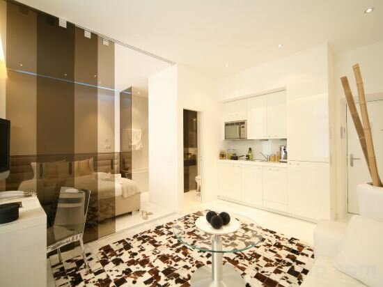 1 Bedroom Apartment Junior