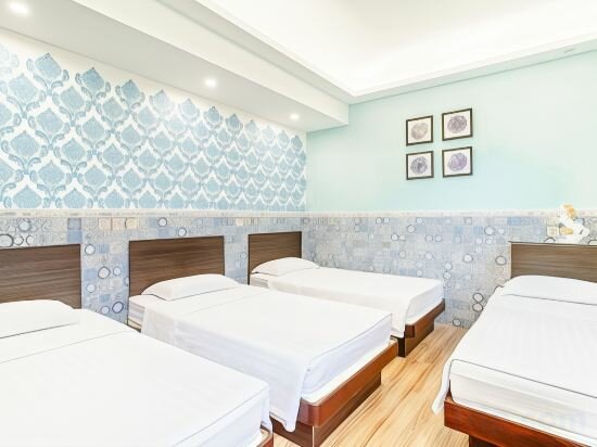 Quadruple Room (4 Single Beds)