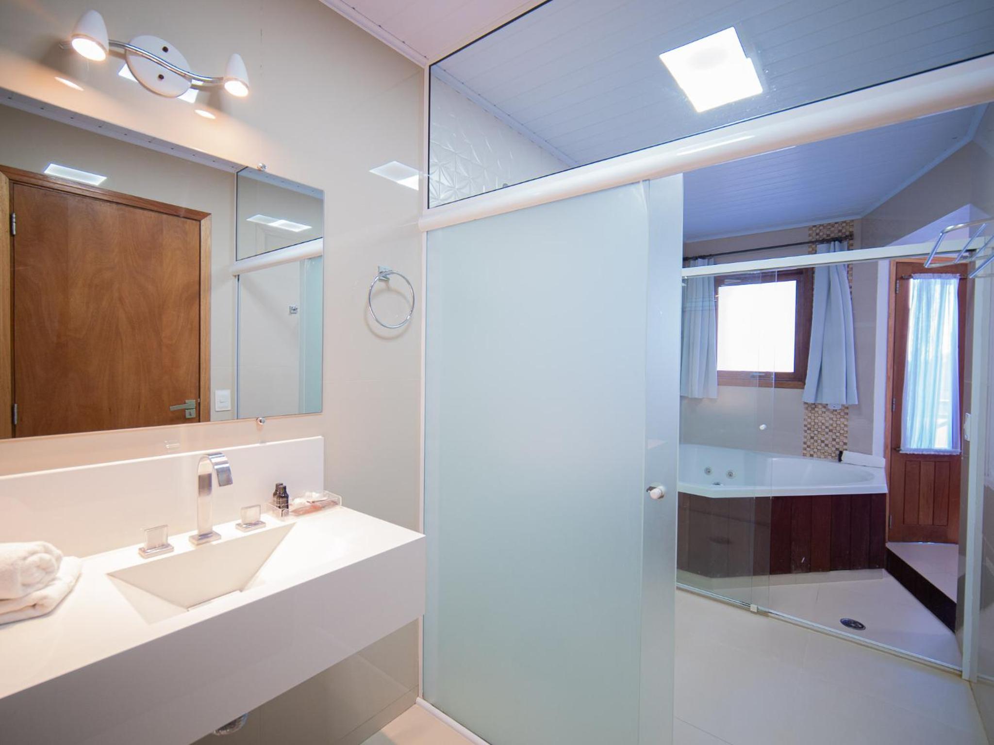 Exclusive Suite with Jacuzzi and View.