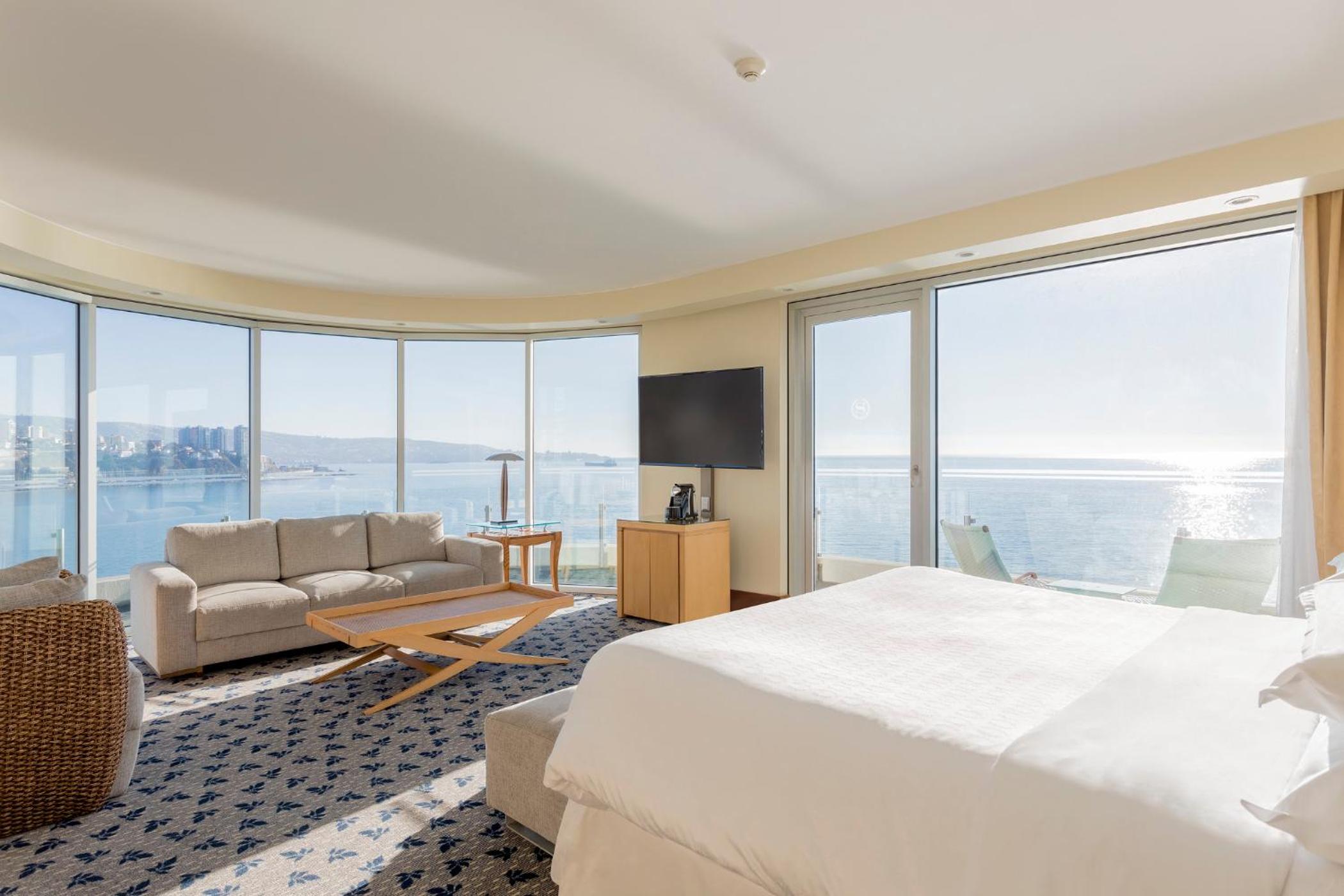 Suite, Executive Suite, 1 King, Ocean view