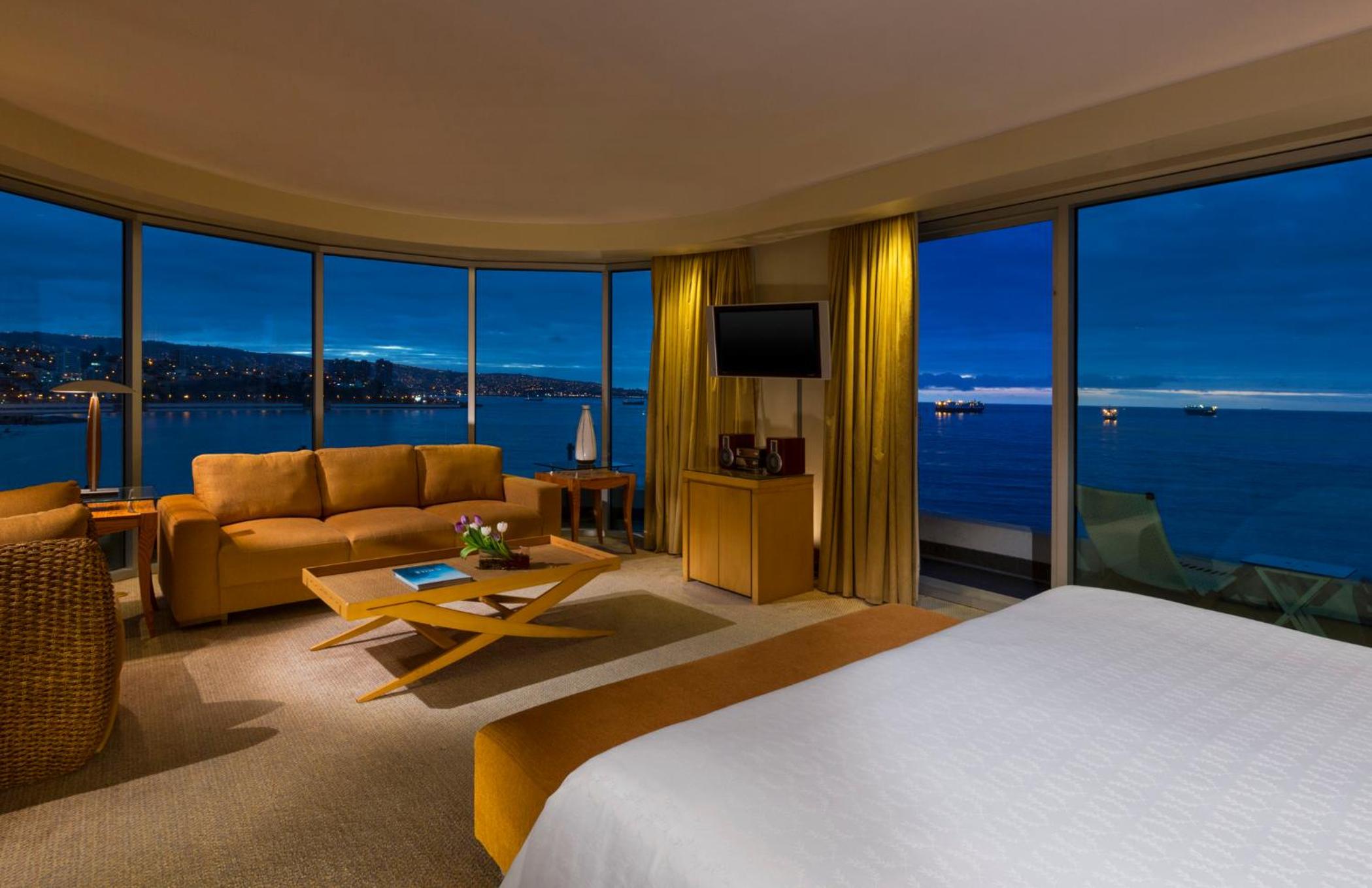 Suite, Executive Suite, 1 King, Ocean view