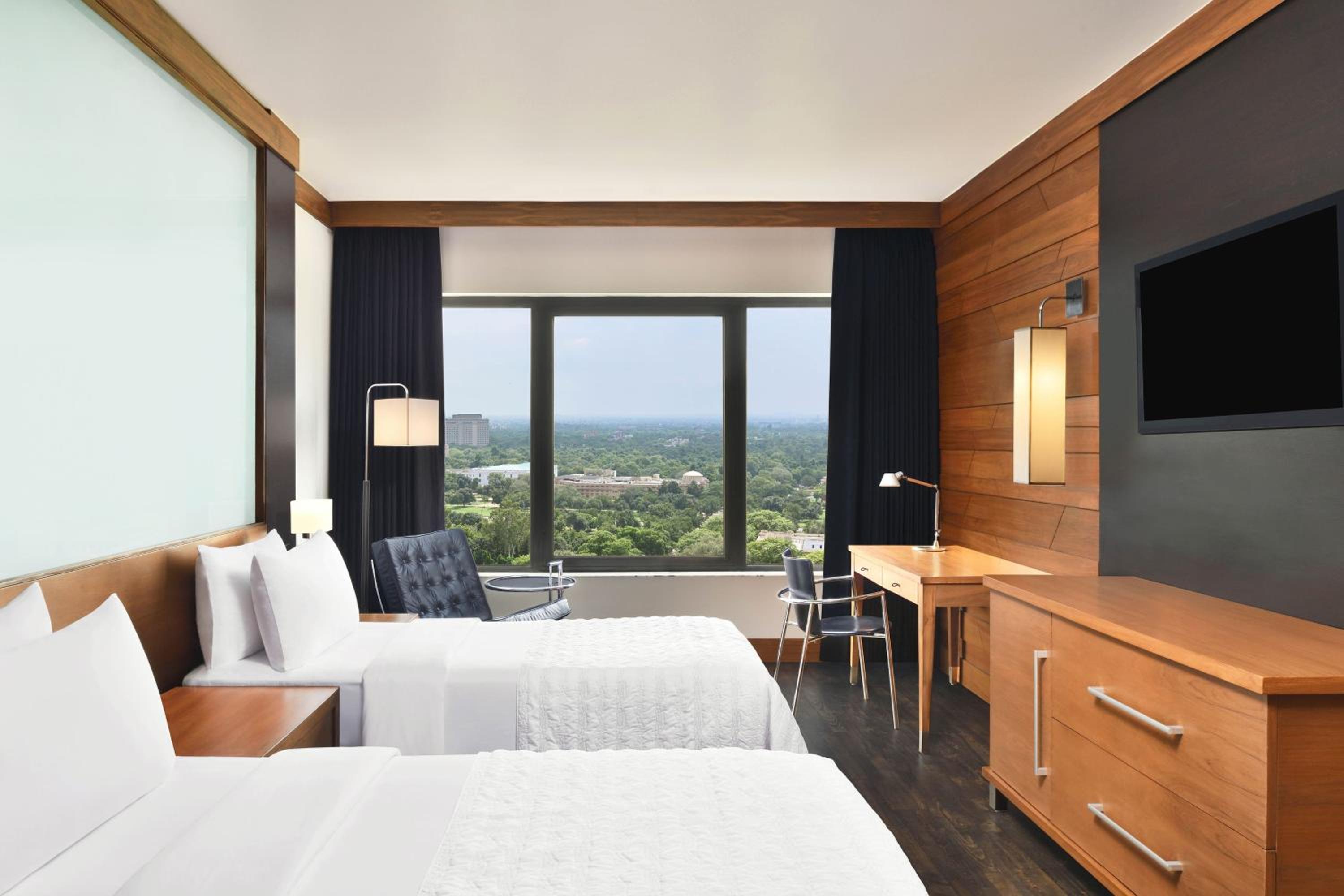 Club Room Twin - 2 way Airport Transfer, Access to club lounge including Hi-Tea from 3-5 pm, Happy Hours from 6-8 pm