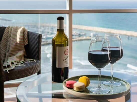 Premium Deluxe King Room With Sea View