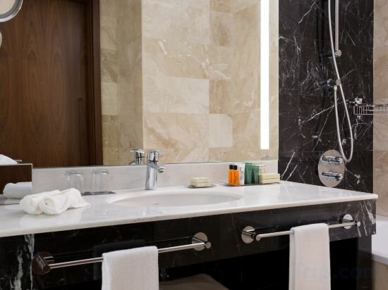 One Bedroom King Suite