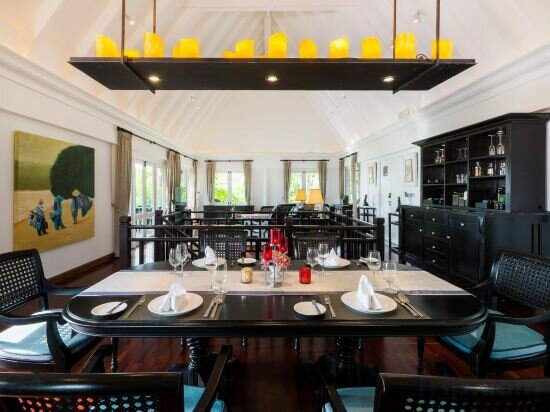 2 Bedroom 1 King 2 Single Family Villa