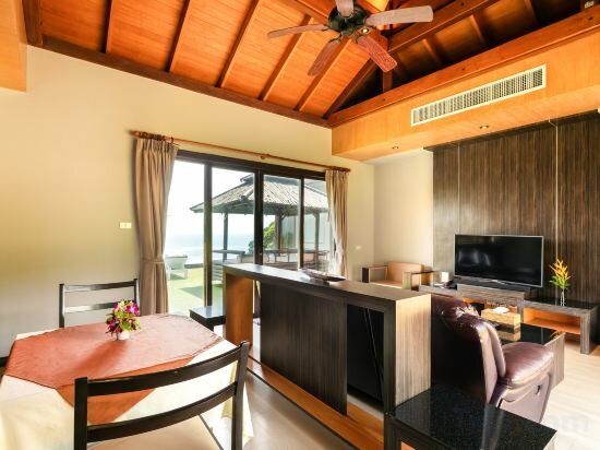 Grand Pool Villa Ocean View