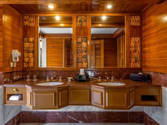 Family Seaview Two Bedroom Hillside Suite With Terrace Bathtub