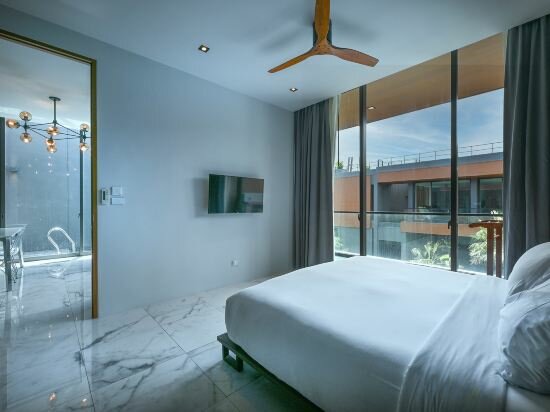 One-Bedroom Suite with Private Pool