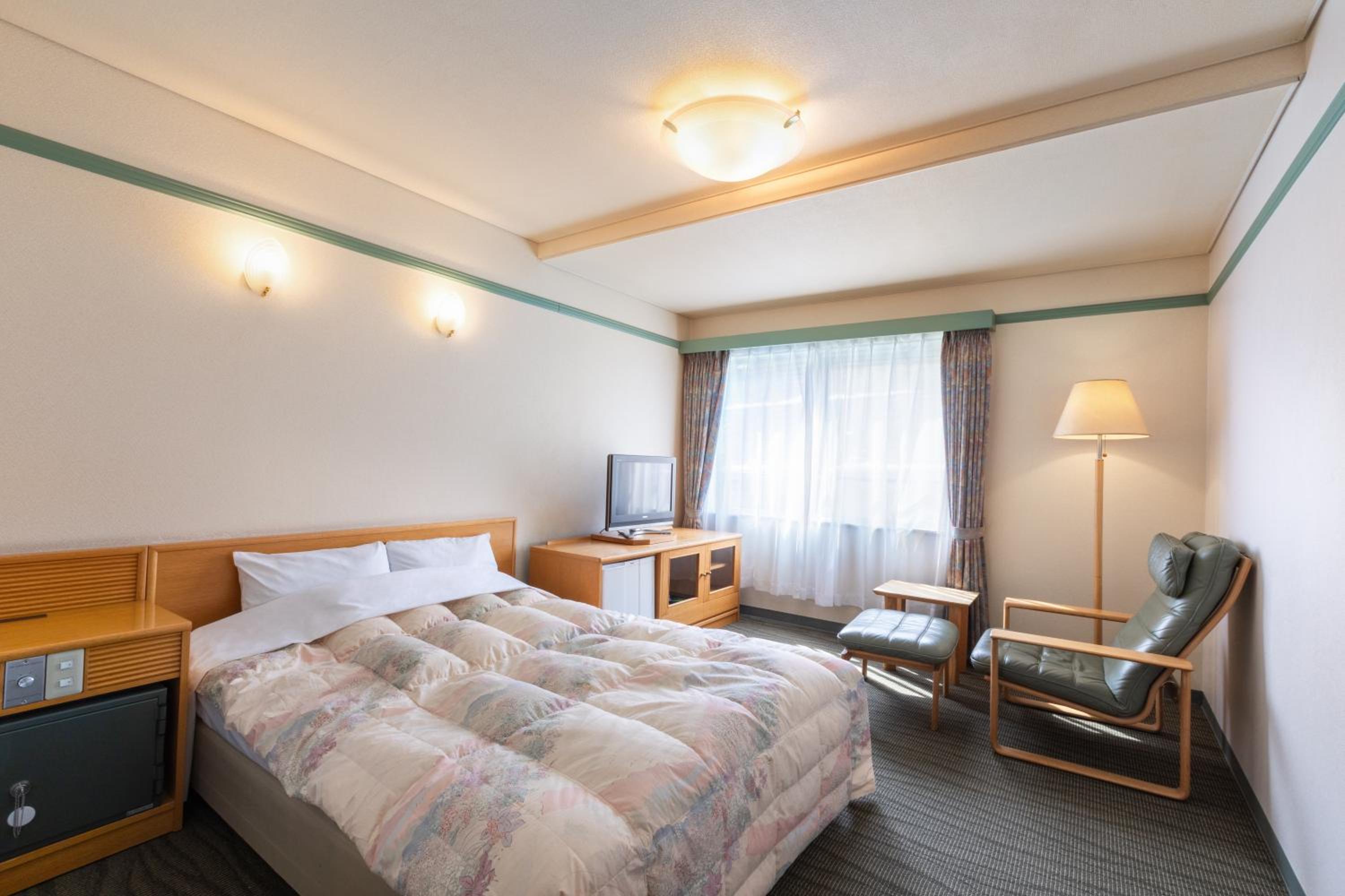 Double Room - Non-Smoking 