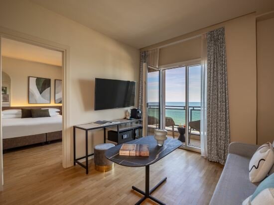 The Atlantic (2 Adults) - Front Sea View