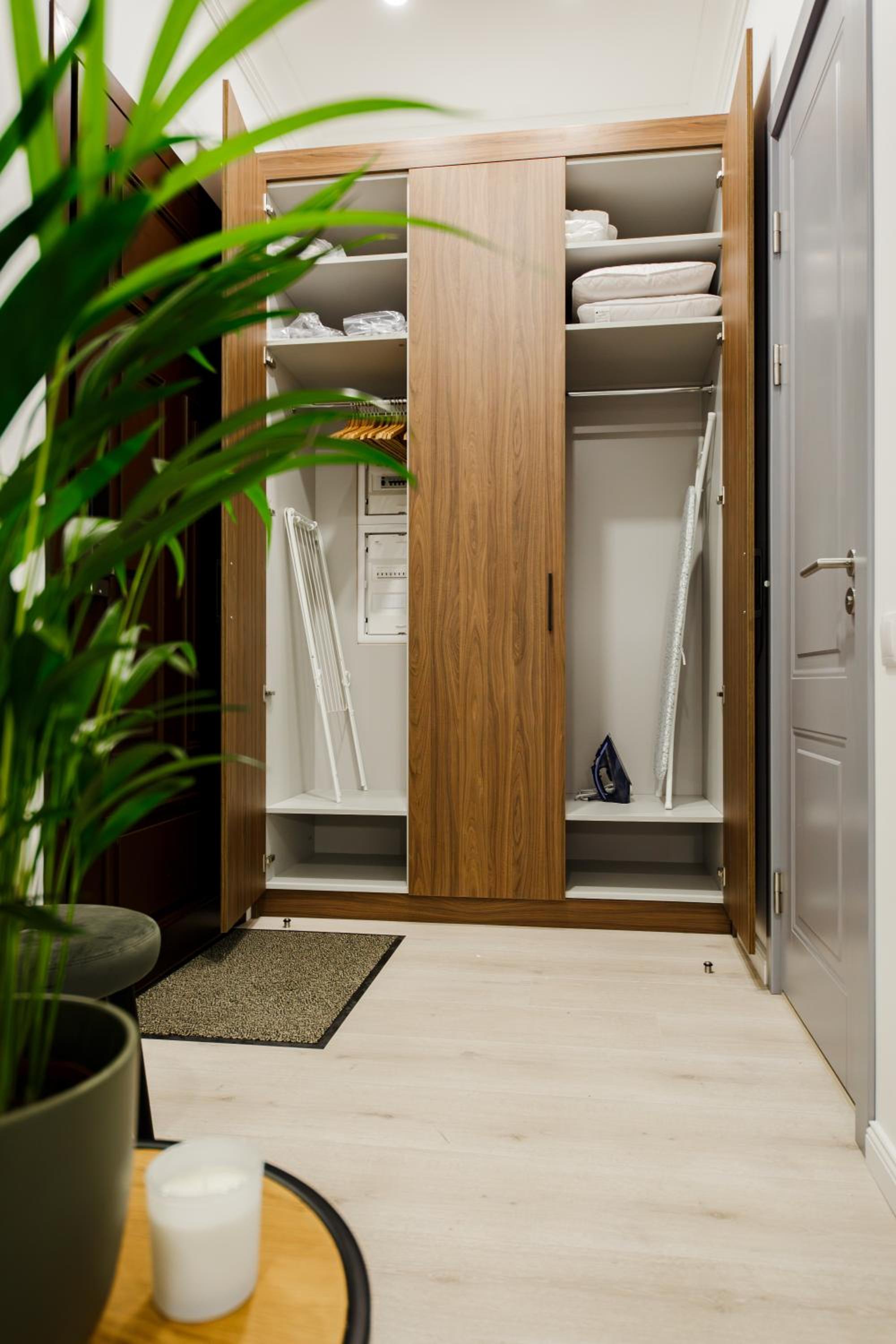 One-Bedroom Apartment (Twin Beds)