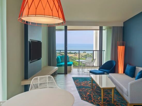 1 Bedroom Suite Ocean View
