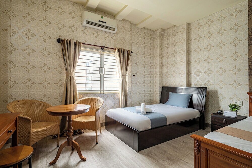 Economy Triple Room, City View