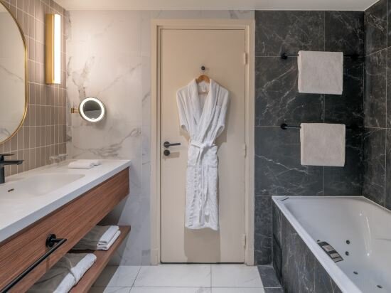 Relaxation King Room