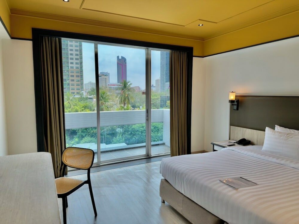 Superior King Room