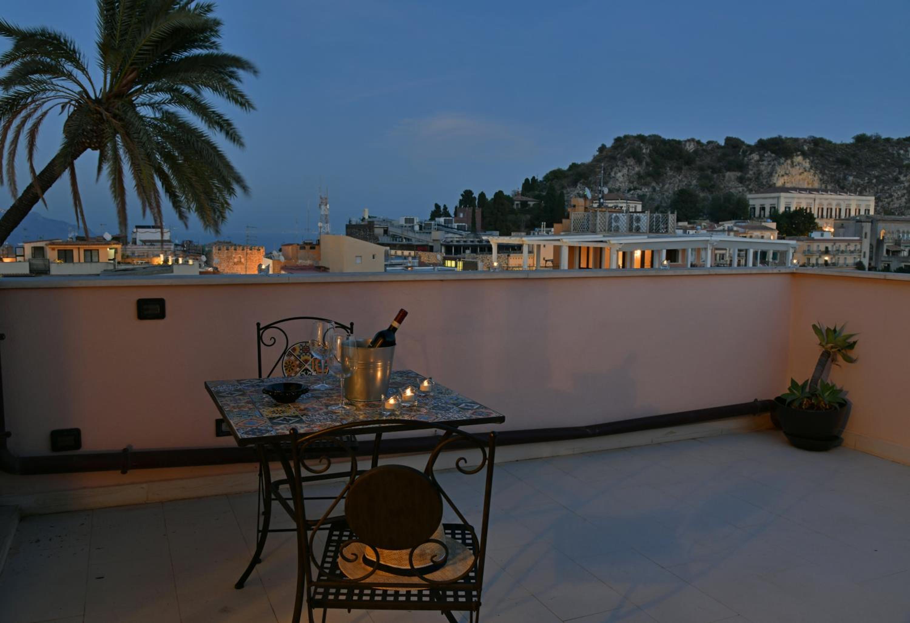 Deluxe Double Room with Terrace