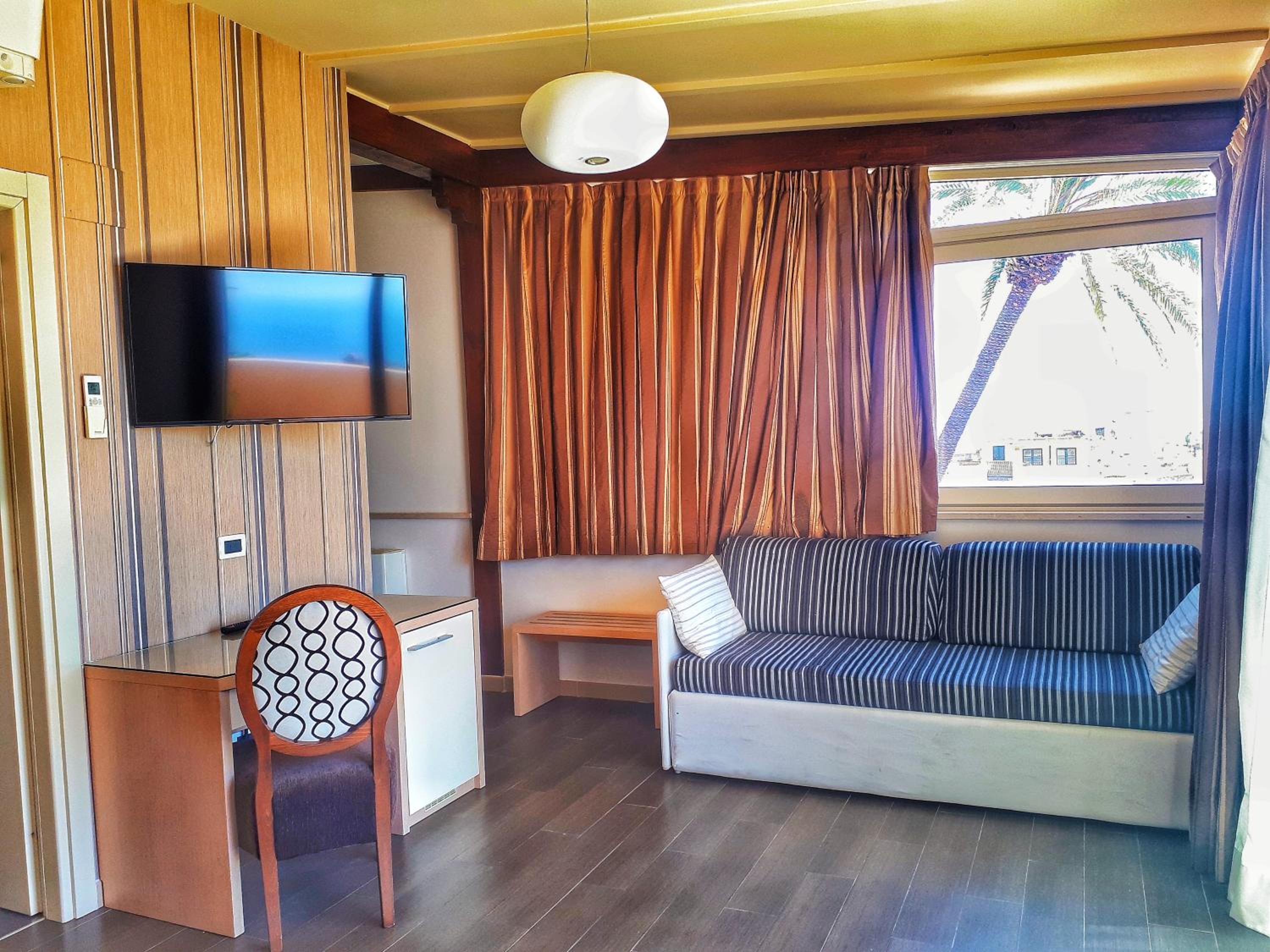 Deluxe Double Room with Terrace